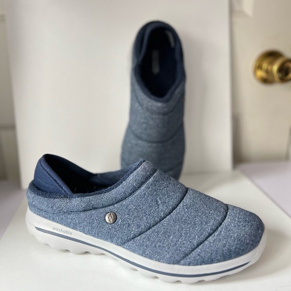 Skechers “Go Lounge” Navy Blue Slip-In Sneakers Women’s 11 - Picture 2 of 7